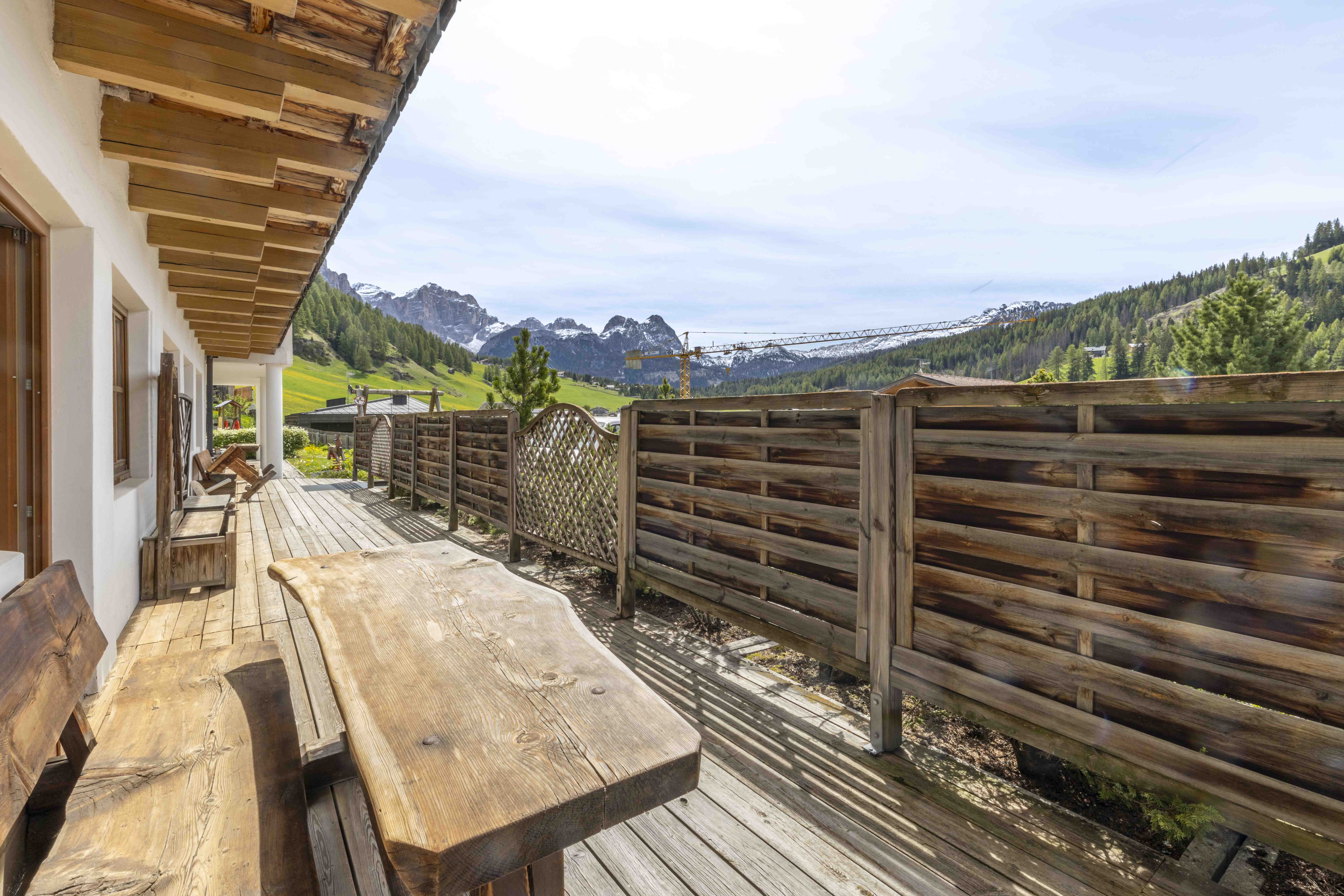 One-bedroom apartment with a spacious terrace in San Cassiano