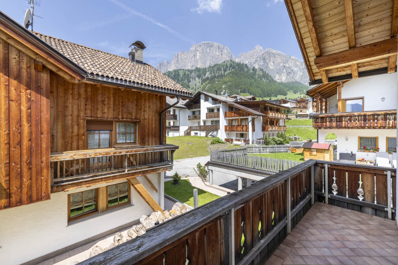 Bright Semi-Detached Chalet in Colfosco