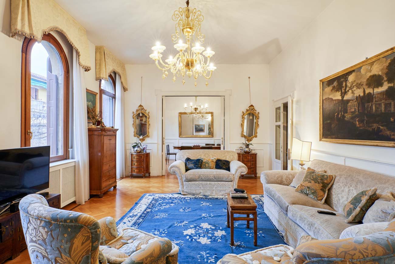 Elegantly furnished apartment with private garden in Venice