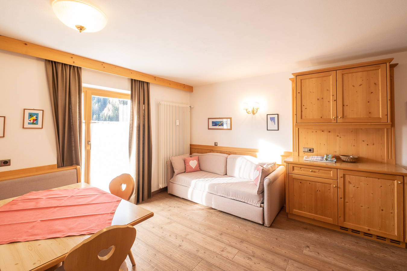 Two joinable one-bedroom apartments