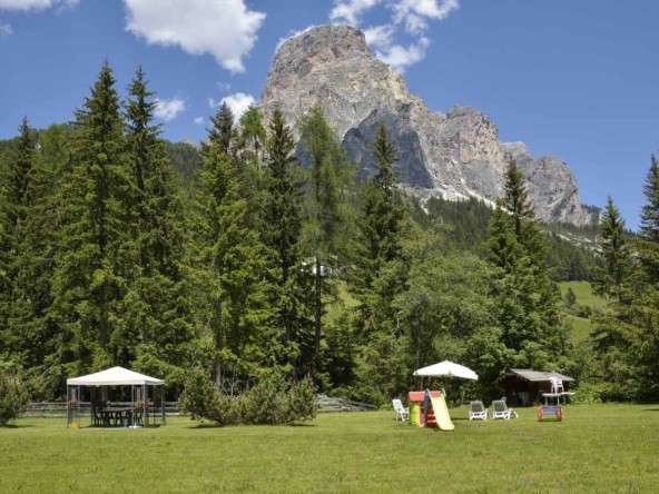 giardino di proprietà della struttura e ristorante