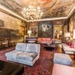 Luxury duplex penthouse in Palazzetto da Lezze