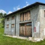 Country house to renovate in Tarzo