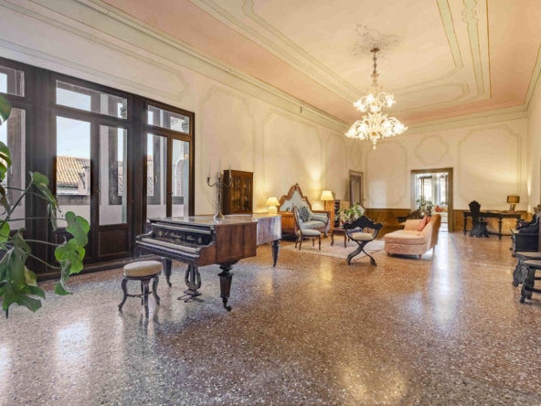 Salone