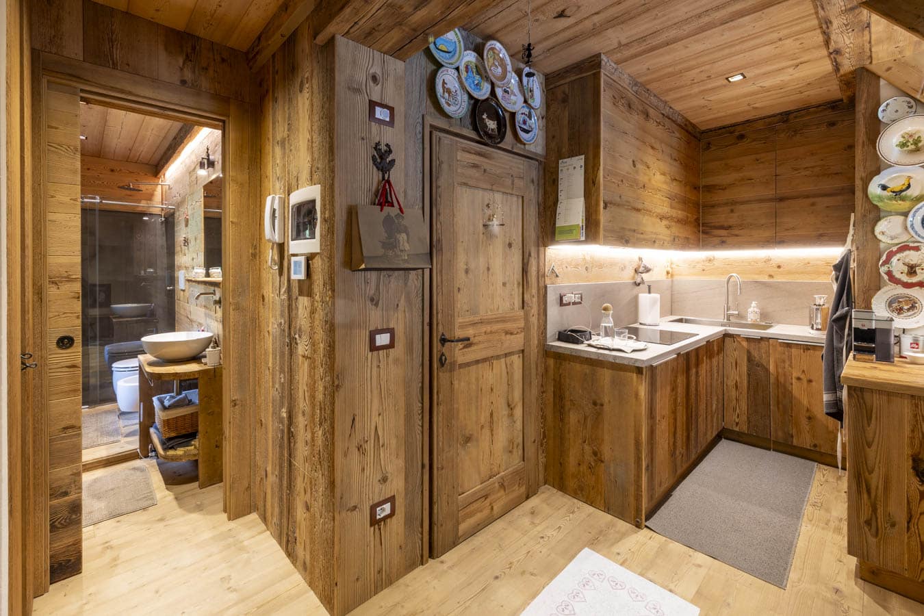 Verso cucina ingresso