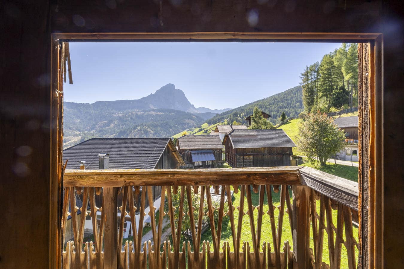 Balcone sottotetto sopra Ing