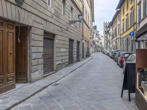 Prestigious Two-Level Residence in Palazzo Demidoff, Firenze